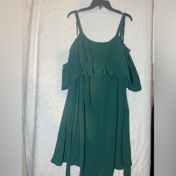 NWT Eloquii Plus  Green Off Cold Shoulder Wrap Dress - Picture 8 of 14